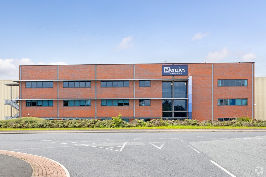 Tuscany Way, Normanton for lease - Primary Photo - Image 1 of 2