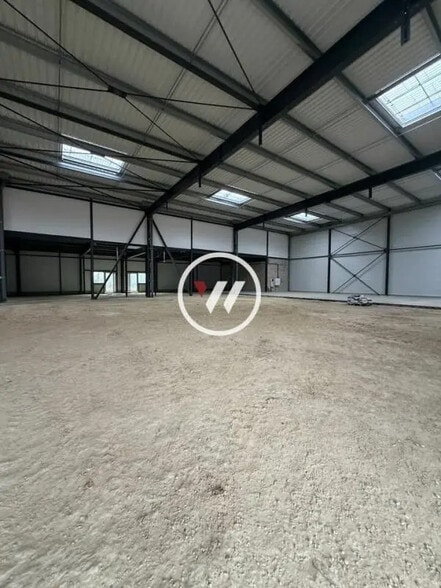 Local d'activités dans Louvres à vendre - Photo intérieure - Image 2 de 8