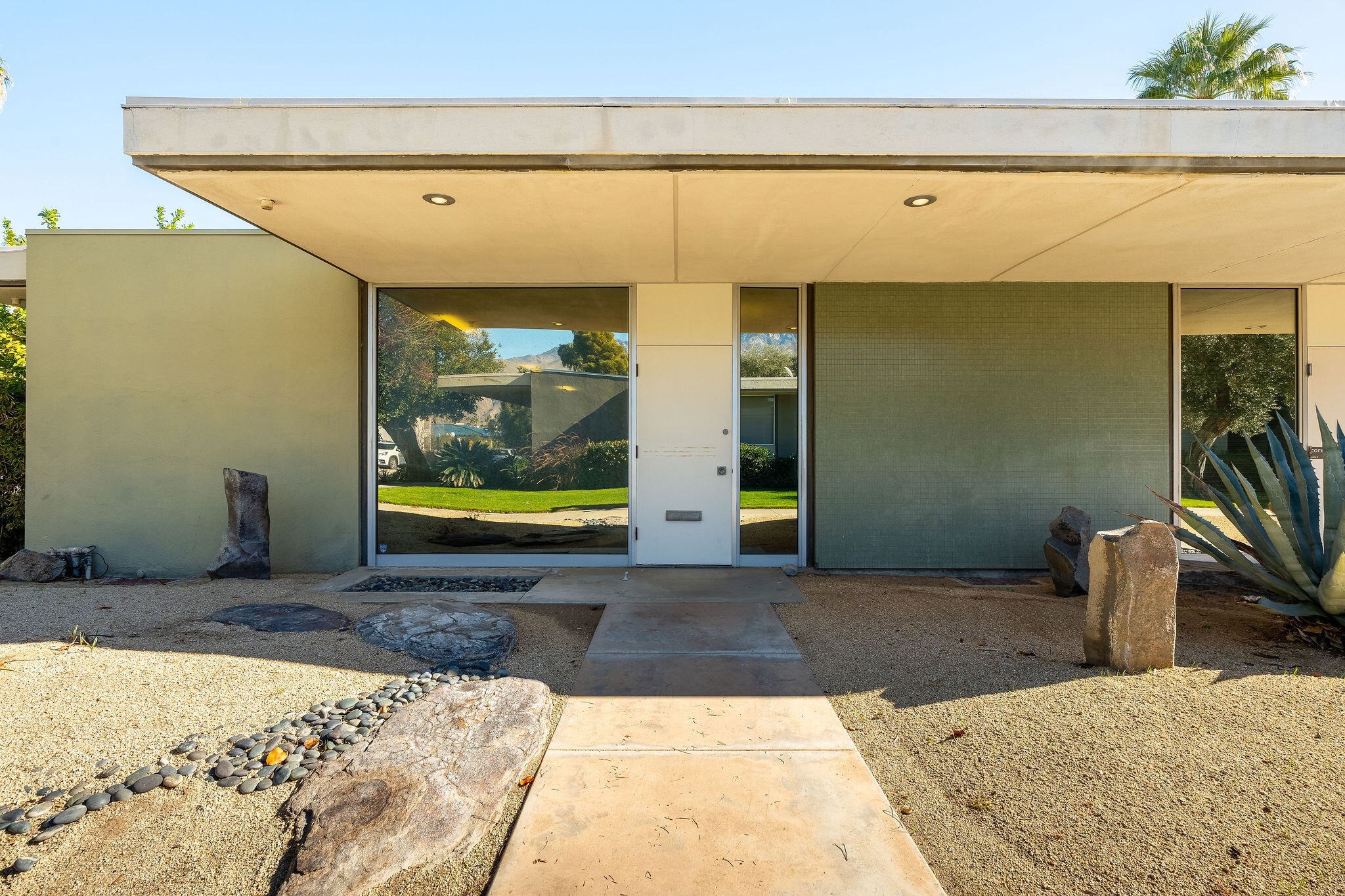 189-193 S Civic Dr, Palm Springs, CA for sale Building Photo- Image 1 of 16