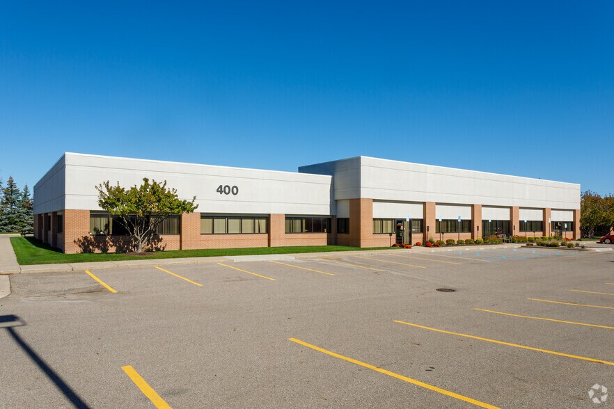 400 W Morgan Rd, Ann Arbor, MI à louer - Photo principale - Image 1 de 9