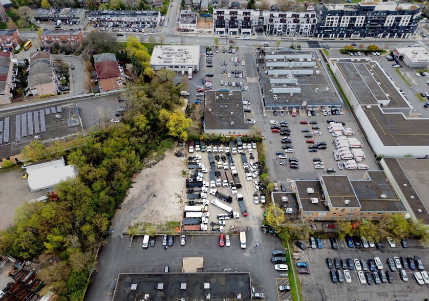 49 Cranfield Rd, Toronto, ON for lease - Building Photo - Image 2 of 6
