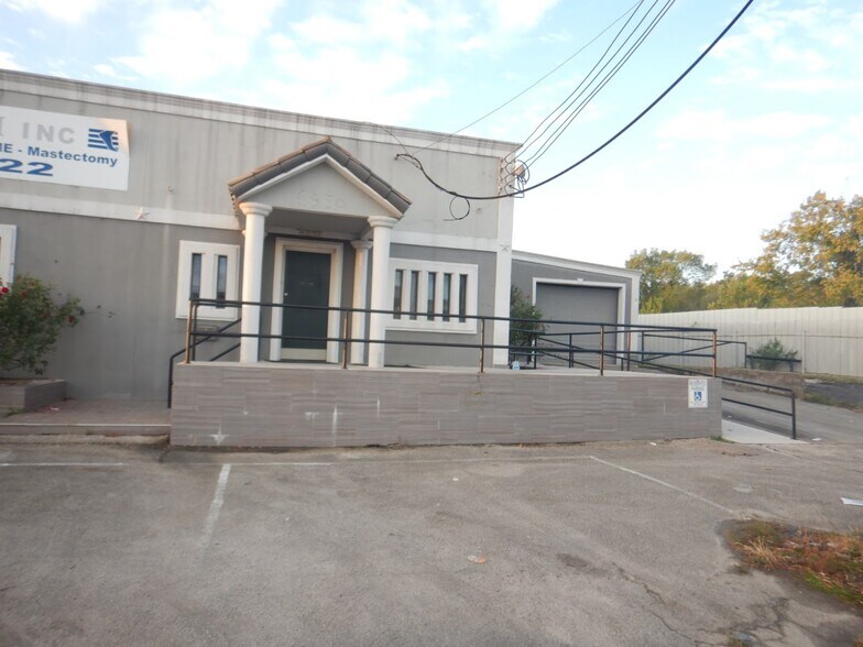 6530 Supply Row, Houston, TX à louer - Photo du bâtiment - Image 2 de 22