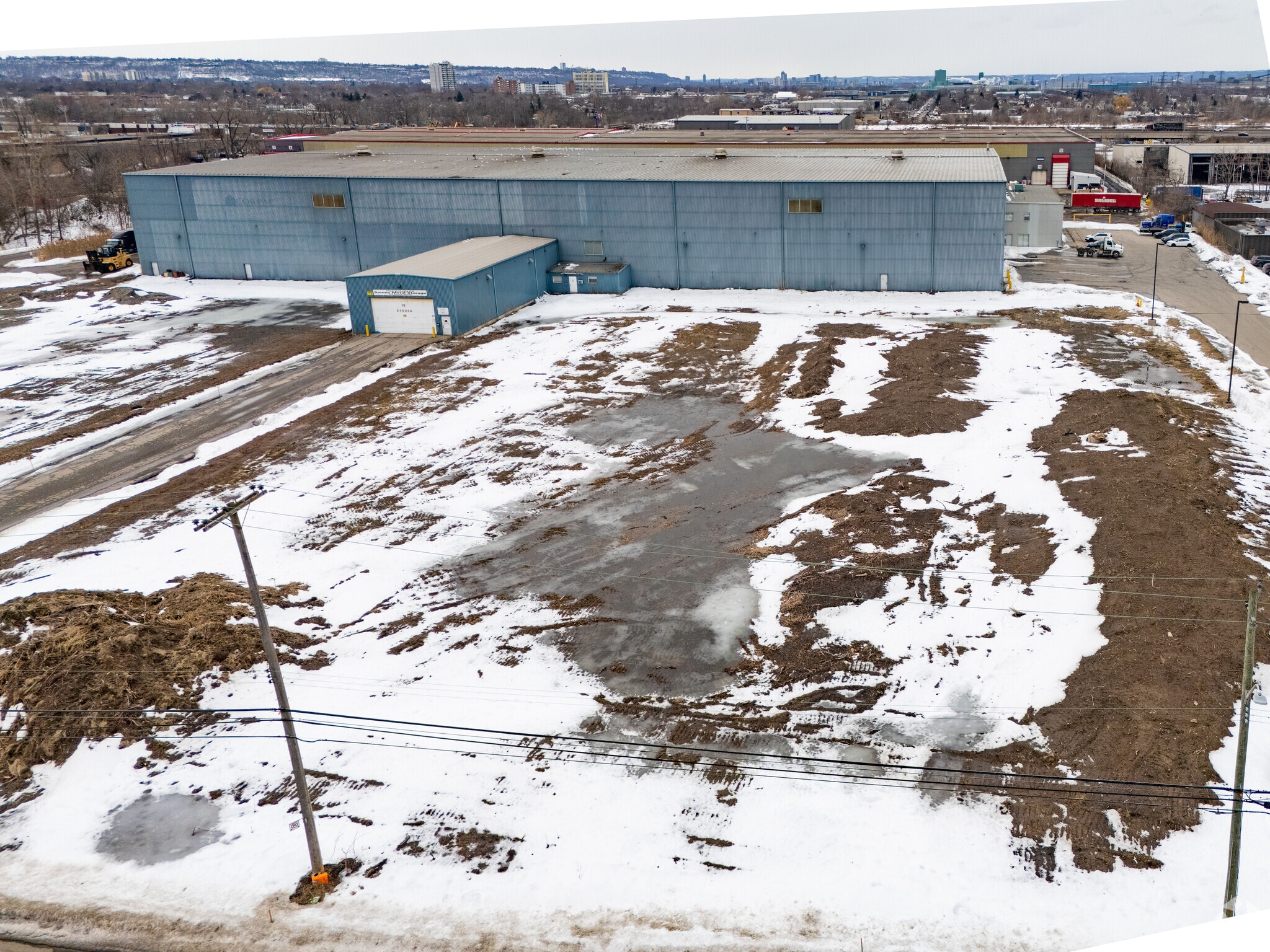 475 Kenora Av, Hamilton, ON à louer Photo principale- Image 1 de 3