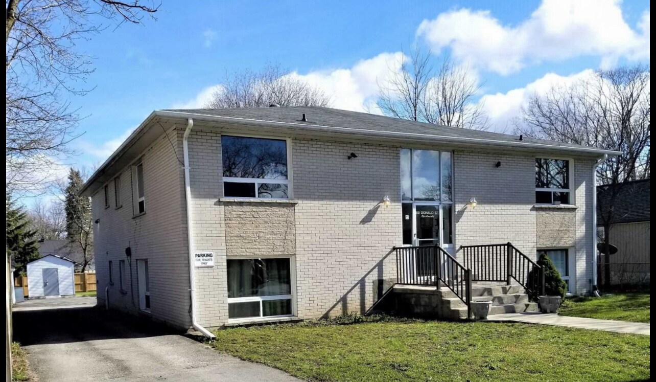 89 Donald St, Barrie, ON à vendre Photo du bâtiment- Image 1 de 1
