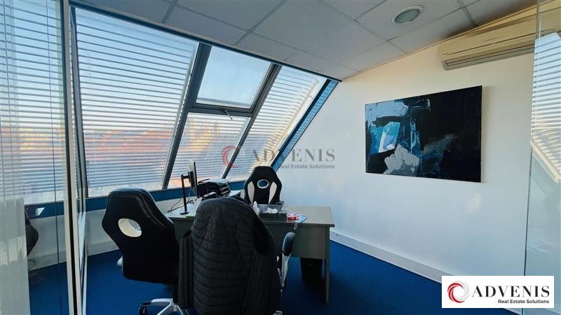 Bureau dans Bordeaux à louer - Photo du bâtiment - Image 3 de 12
