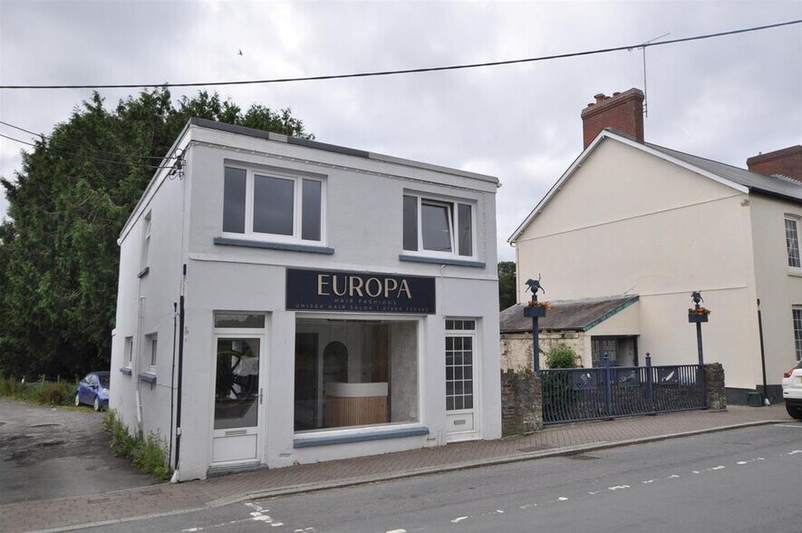 Pentre Rd, Carmarthen for lease - Building Photo - Image 3 of 13