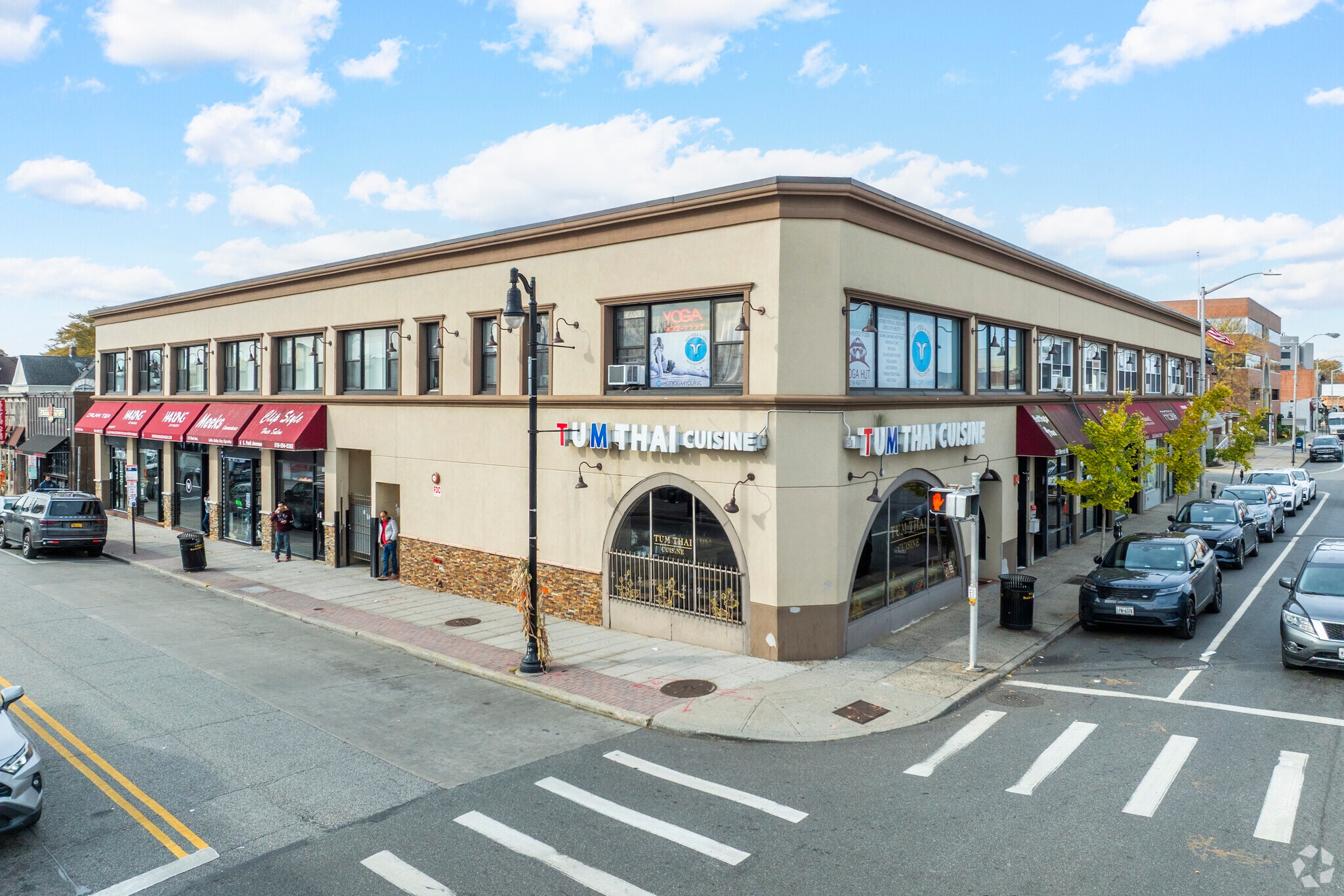 266-274 Merrick Rd, Rockville Centre, NY for lease Primary Photo- Image 1 of 5