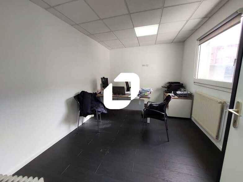 Office in Trappes for sale - Interior Photo - Image 3 of 10