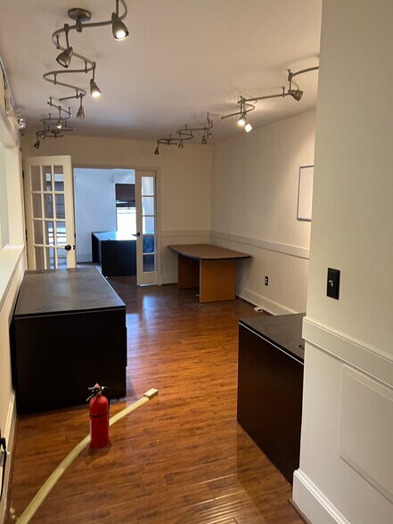 720 I St SE, Washington, DC à louer - Photo du bâtiment - Image 3 de 17