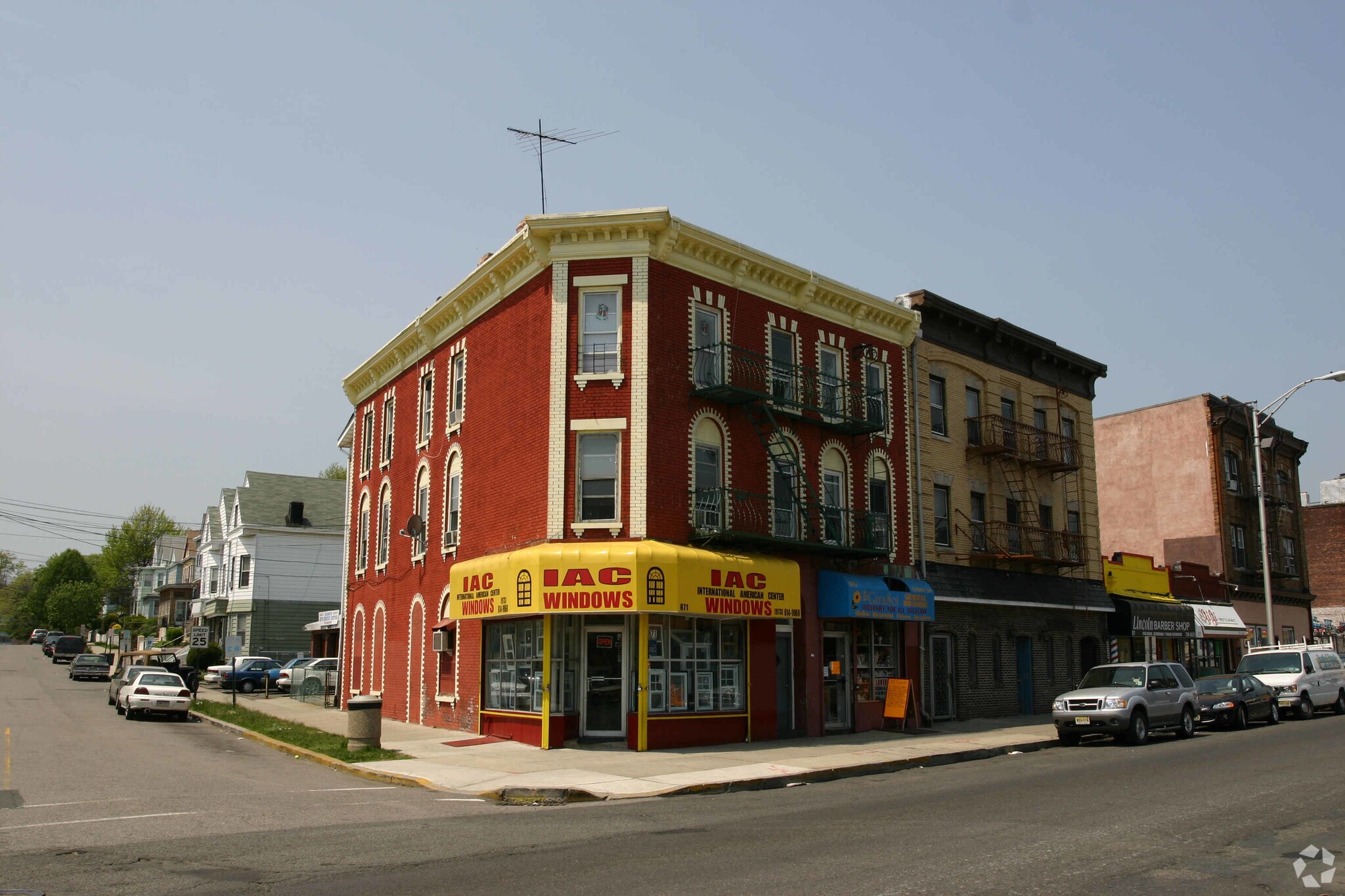 871-875 Main Ave, Passaic, NJ à louer Photo principale- Image 1 de 5