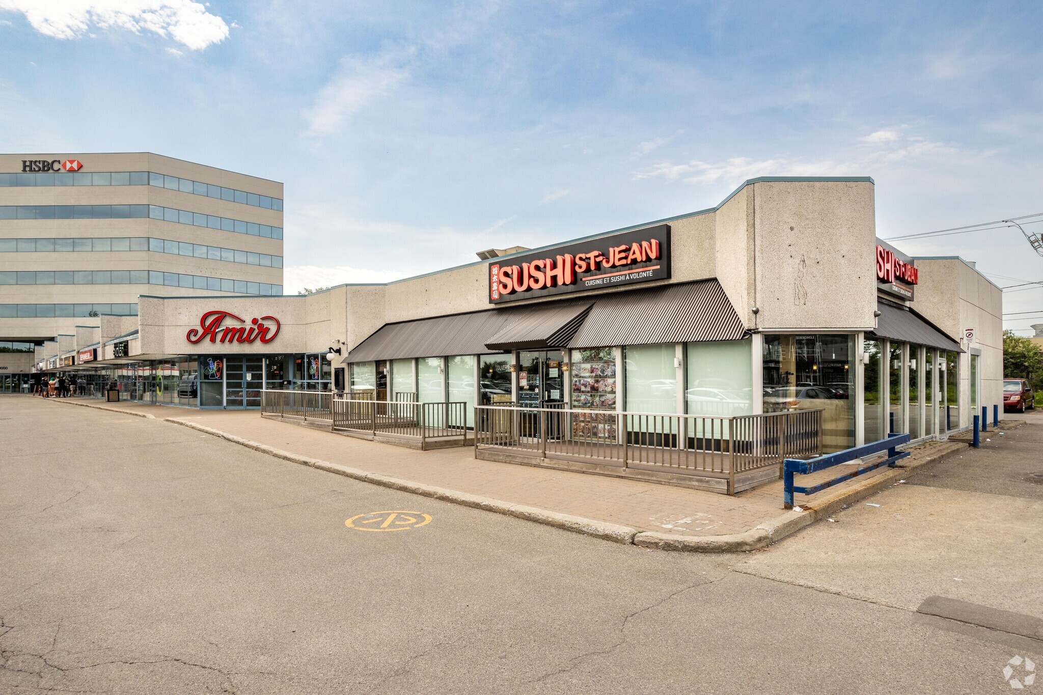 1000 Boul Saint-Jean, Pointe-claire, QC à louer Photo principale- Image 1 de 5