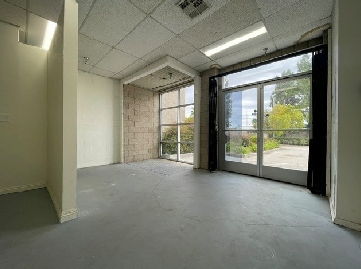11819 Goldring Rd, Arcadia, CA for lease Interior Photo- Image 1 of 9