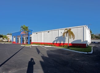 Plus de détails pour 7685 Pines Blvd, Pembroke Pines, FL - Local d'activités à louer