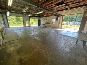 10 Rhoda St, Farrell, PA for lease Interior Photo- Image 1 of 14