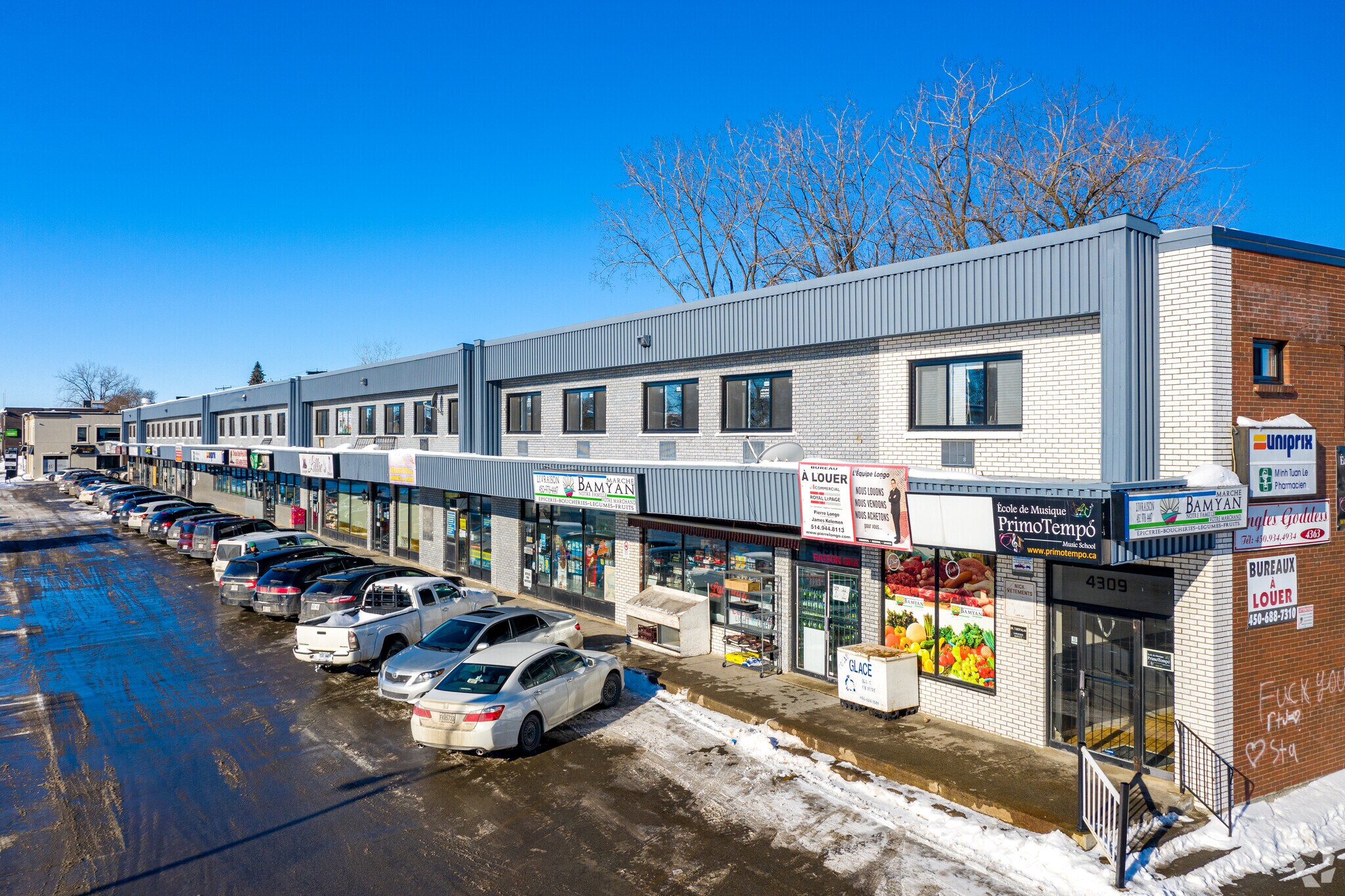 4335 Boul Notre-Dame, Laval, QC for sale Primary Photo- Image 1 of 1