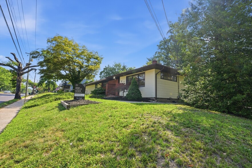 222 Gibbsboro Rd, Clementon, NJ for sale - Building Photo - Image 3 of 43