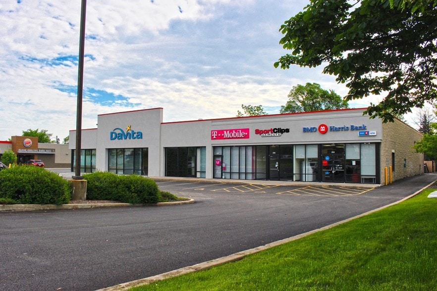 3113-3123 N Lewis Ave, Waukegan, IL for lease - Building Photo - Image 2 of 5