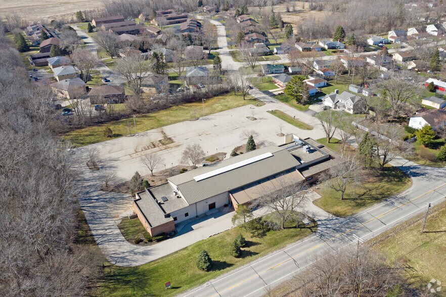 2525 3 Mile Rd, Racine, WI à louer - Photo du bâtiment - Image 2 de 4