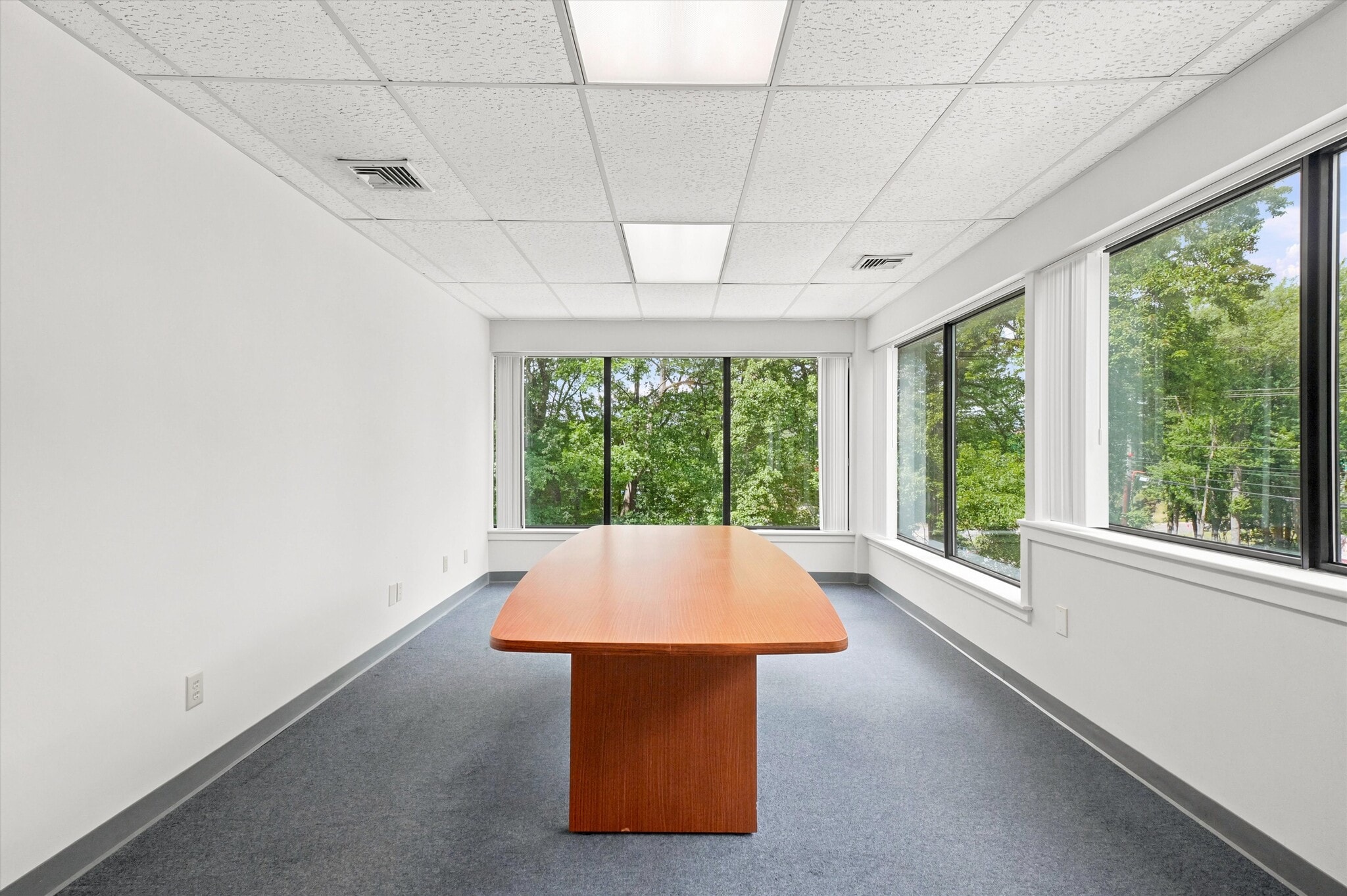 71 Spit Brook Rd, Nashua, NH for lease Interior Photo- Image 1 of 15