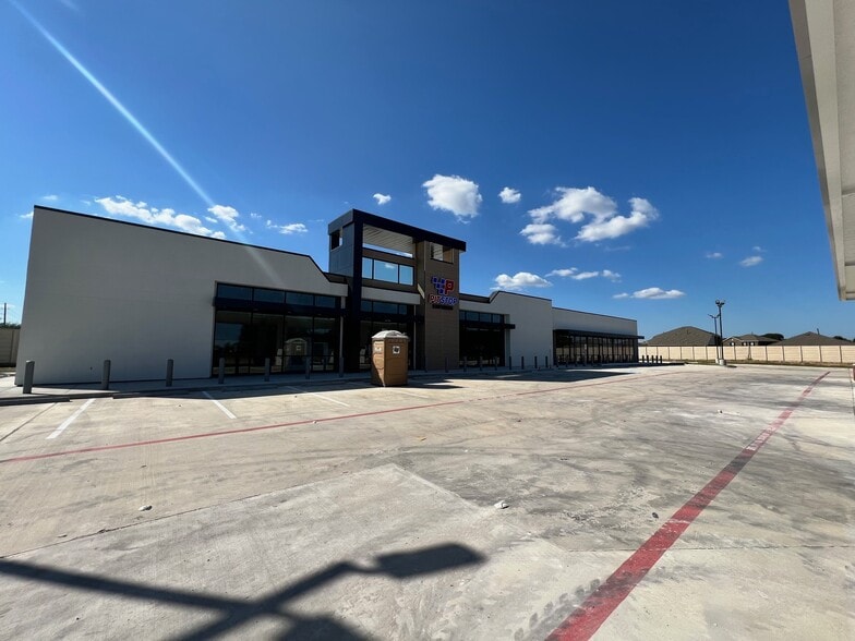 18003 Becker rd, Hockley, TX for lease - Building Photo - Image 2 of 4