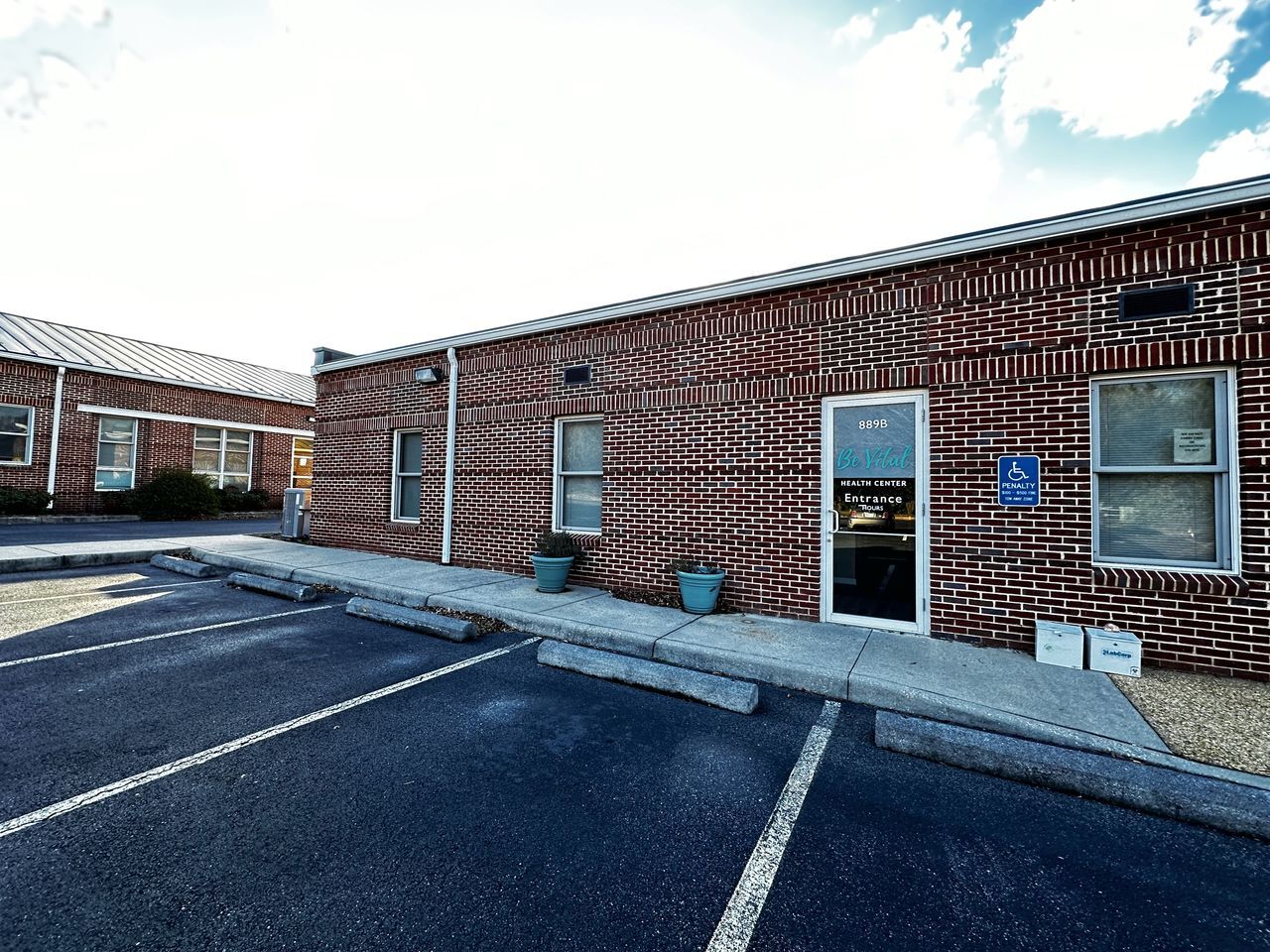 889 Rio East Ct, Charlottesville, VA for lease Primary Photo- Image 1 of 5