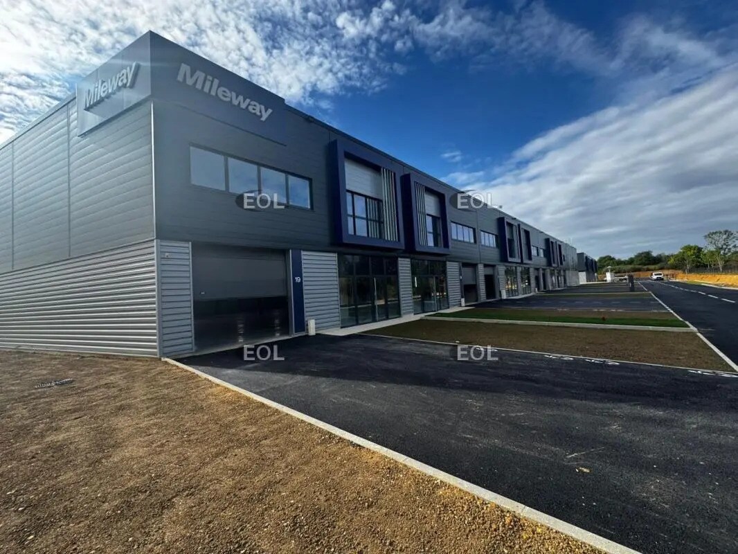 Flex dans Villebon-sur-Yvette à louer Photo du bâtiment- Image 1 de 9