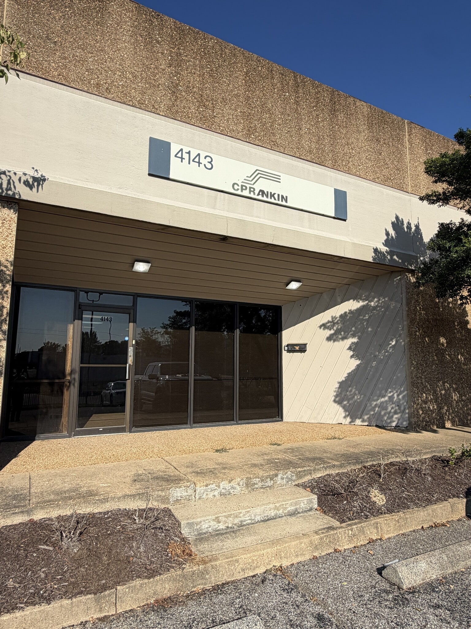 4133-4175 Senator St, Memphis, TN for lease Building Photo- Image 1 of 8