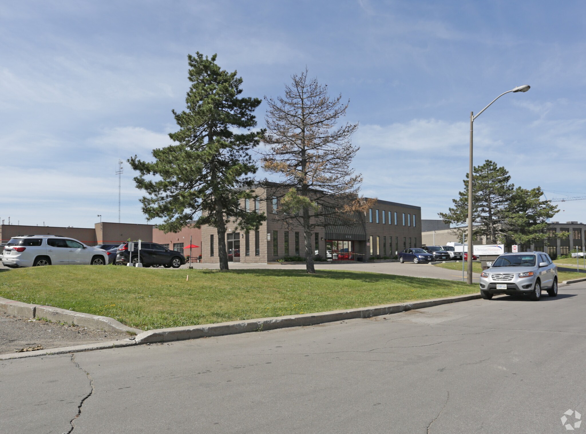 155 Deerhide Cres, Toronto, ON for sale Primary Photo- Image 1 of 1