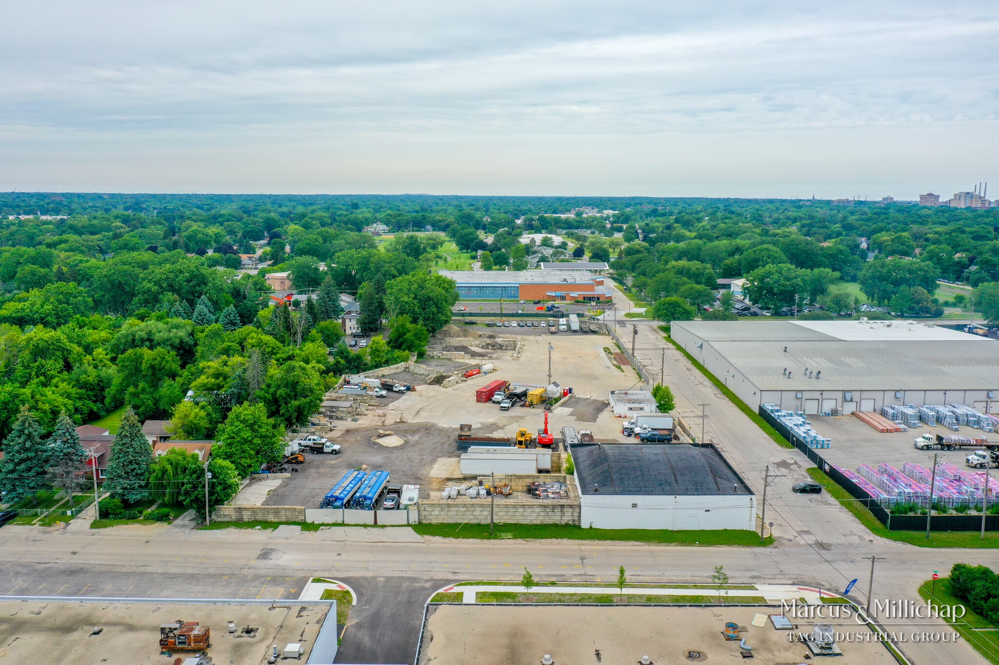 1020 Elizabeth Ave, Waukegan, IL for sale Primary Photo- Image 1 of 6
