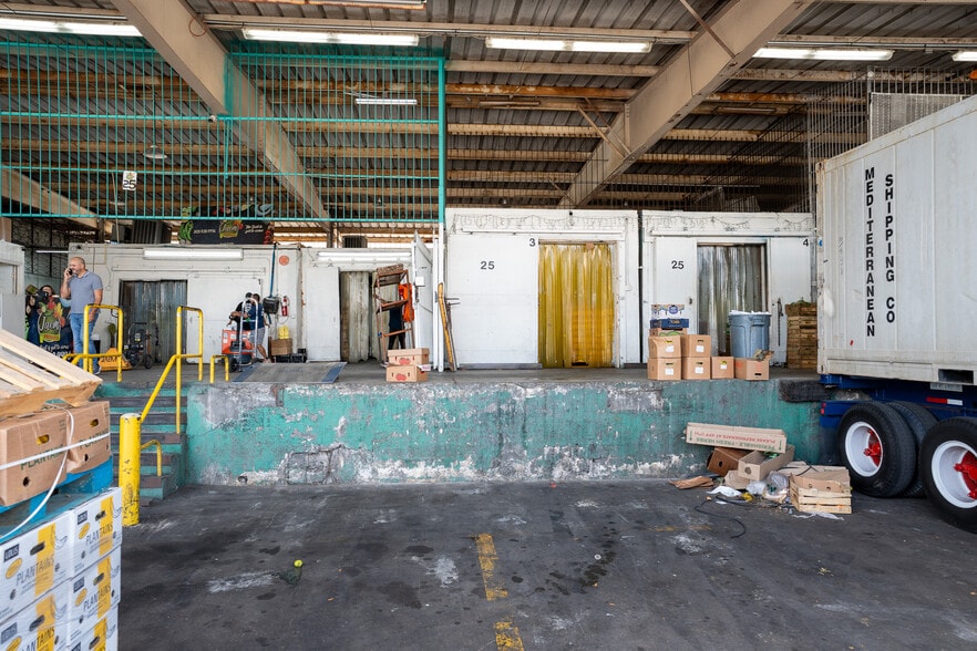 1217 NW 21st Ave, Miami, FL for lease - Building Photo - Image 3 of 29