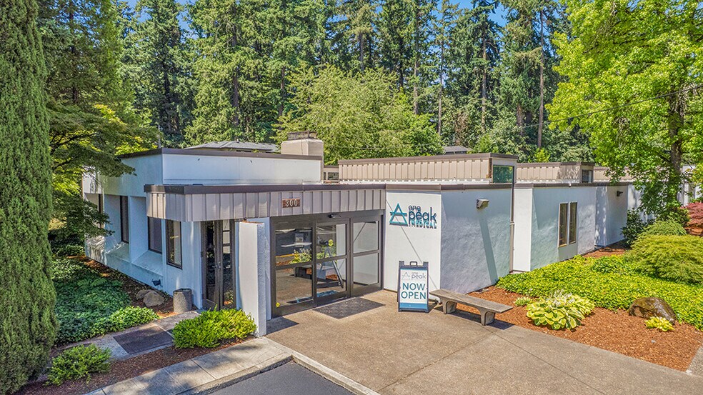 16463 Boones Ferry Rd, Lake Oswego, OR à vendre - Photo principale - Image 1 de 6