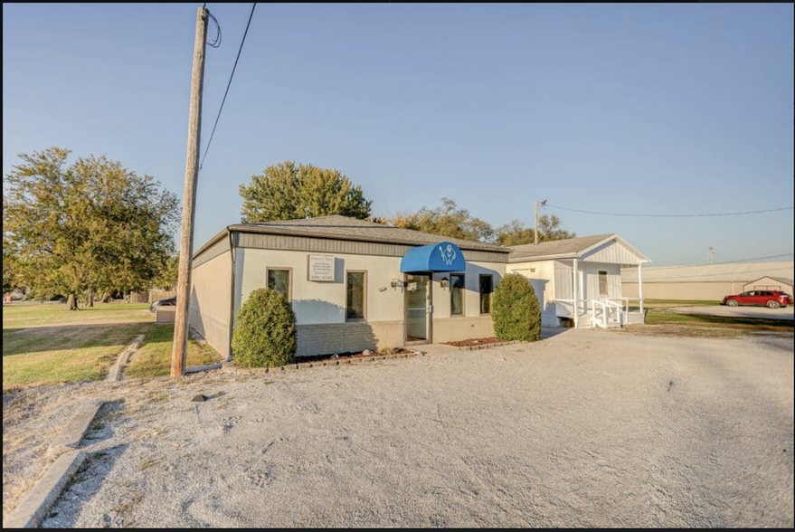 607 E Lyons St, Marissa, IL for sale - Building Photo - Image 3 of 12