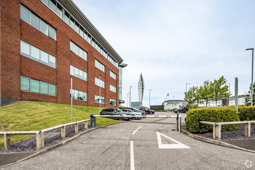 1A The Parklands, Bolton à louer - Photo du bâtiment - Image 3 de 13