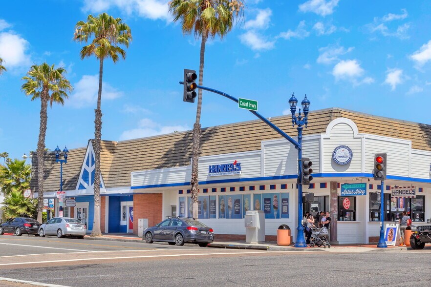 210-216 N Coast Hwy, Oceanside, CA à louer - Photo du bâtiment - Image 3 de 30