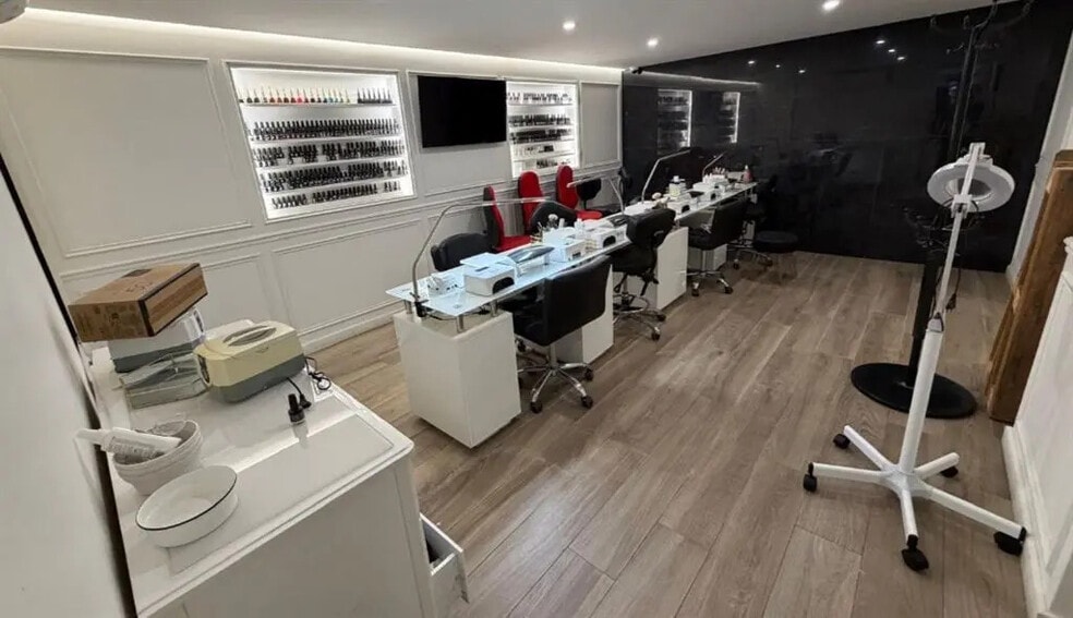 27 Rue De La Ferronnerie, Paris for lease - Building Photo - Image 2 of 6