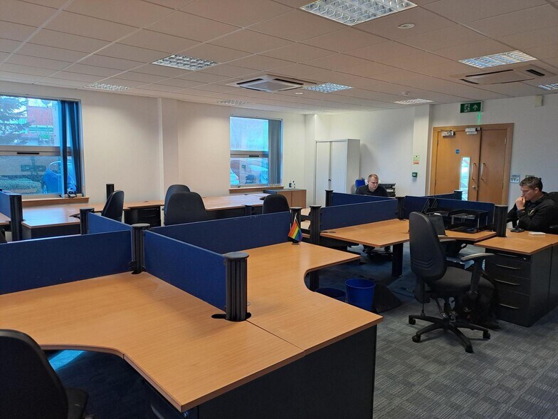 Whittle Way, Stevenage à louer - Photo du bâtiment - Image 3 de 18