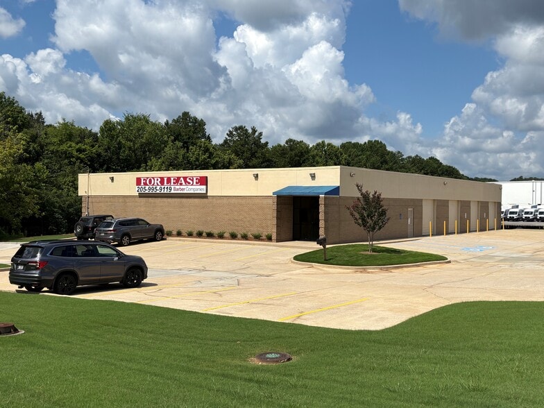 220 W Oxmoor Rd, Birmingham, AL for lease - Building Photo - Image 3 of 8