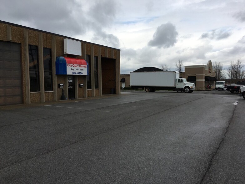 8602 Mississippi St, Merrillville, IN à louer - Photo du bâtiment - Image 1 de 3
