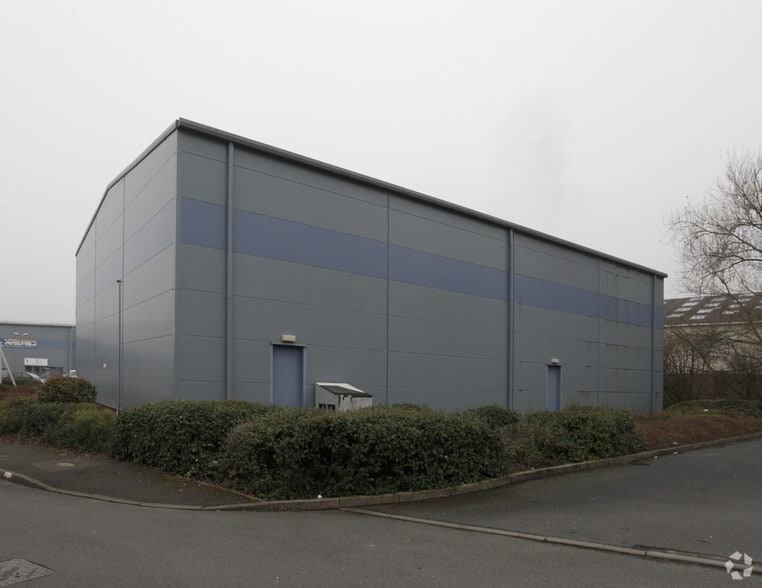 Sparrowhawk Clos, Malvern for lease - Building Photo - Image 2 of 2