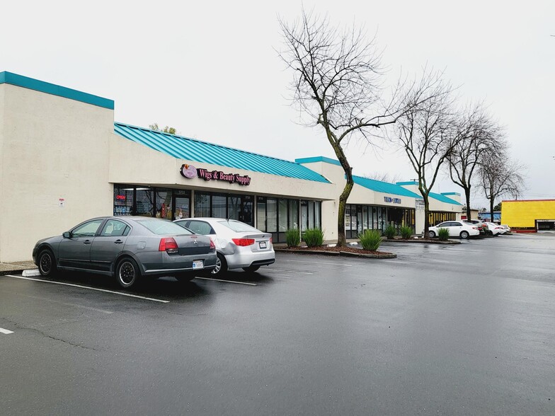 5700 Watt Ave, North Highlands, CA for lease - Building Photo - Image 2 of 4