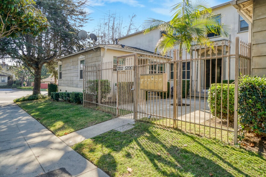 5202 Knowlton St, Los Angeles, CA à vendre - Photo du bâtiment - Image 3 de 16