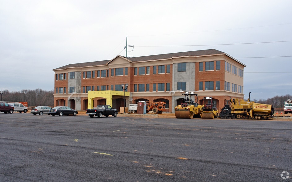 2 Research Way, Monroe Township, NJ for lease - Building Photo - Image 2 of 23