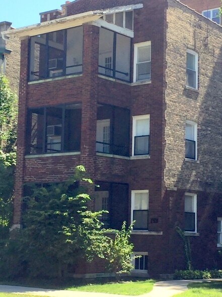 624 Clark St, Evanston, IL à vendre - Photo du bâtiment - Image 3 de 4