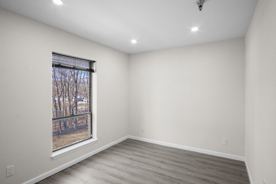 55 Old Turnpike Rd, Nanuet, NY à louer - Photo du bâtiment - Image 3 de 30
