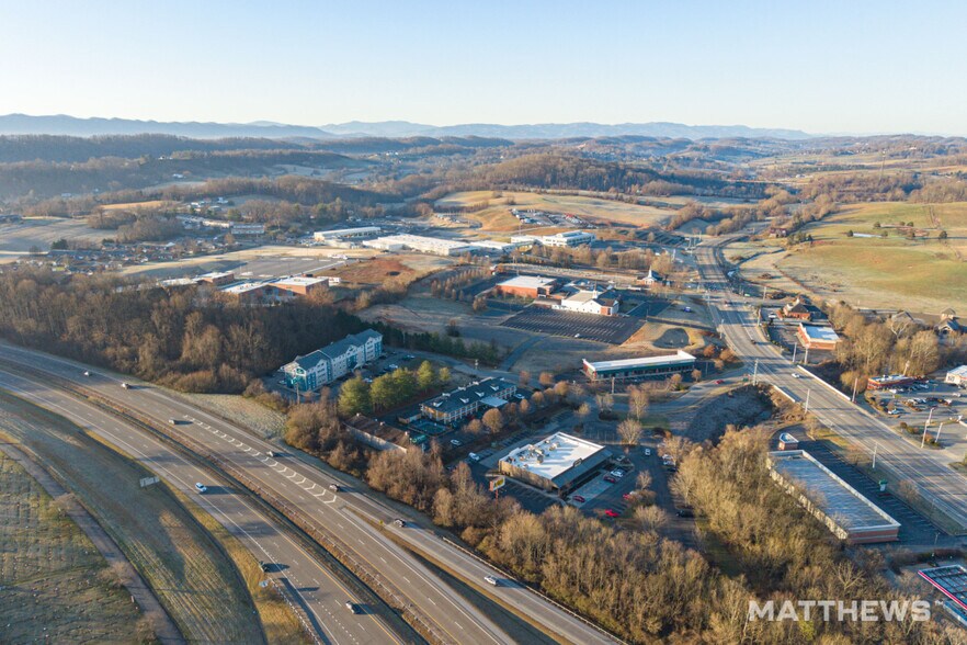 119 Pinnacle Dr, Johnson City, TN à vendre - Photo du bâtiment - Image 2 de 7