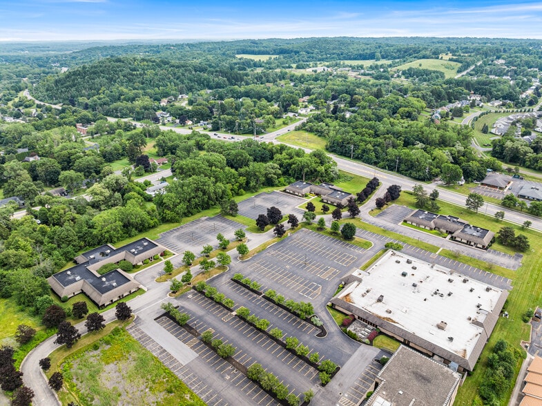 100 Cross Keys Office Park, Fairport, NY for lease - Building Photo - Image 2 of 23