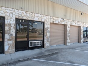 26232 FM 2978 Rd, Magnolia, TX for lease Interior Photo- Image 1 of 6