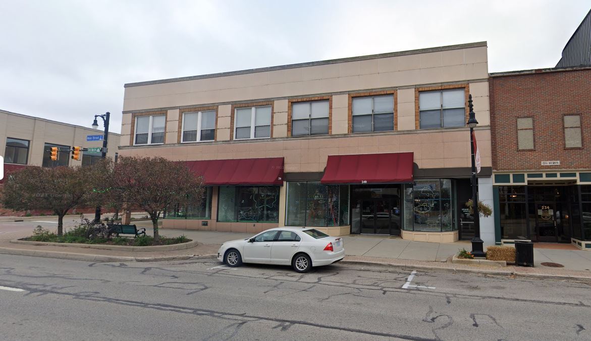 240 Huron Ave, Port Huron, MI à louer Photo principale- Image 1 de 9