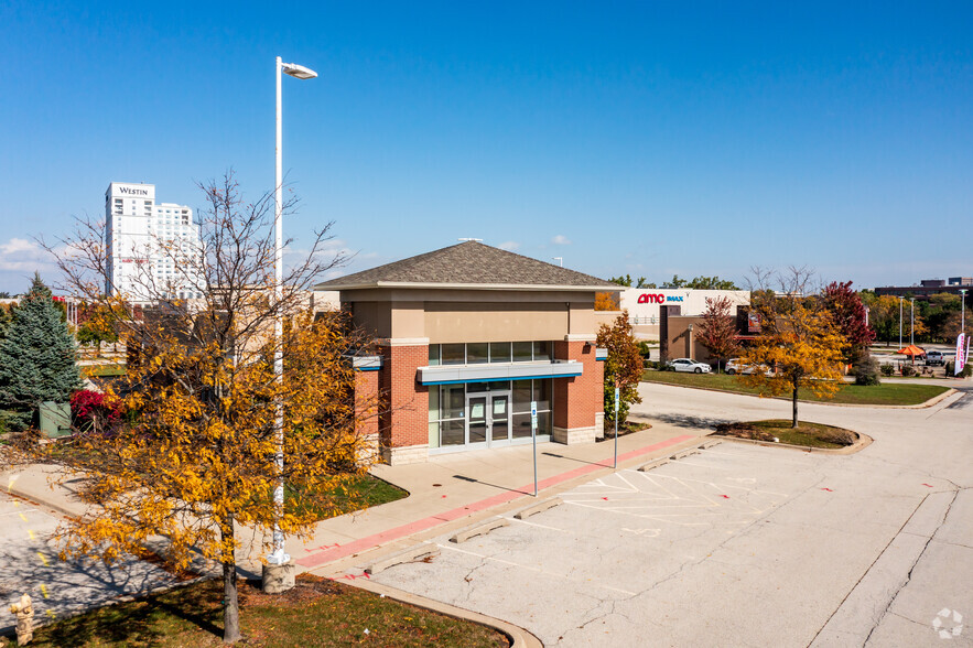 85 Yorktown Shopping Ctr, Lombard, IL à louer - Photo du bâtiment - Image 2 de 7