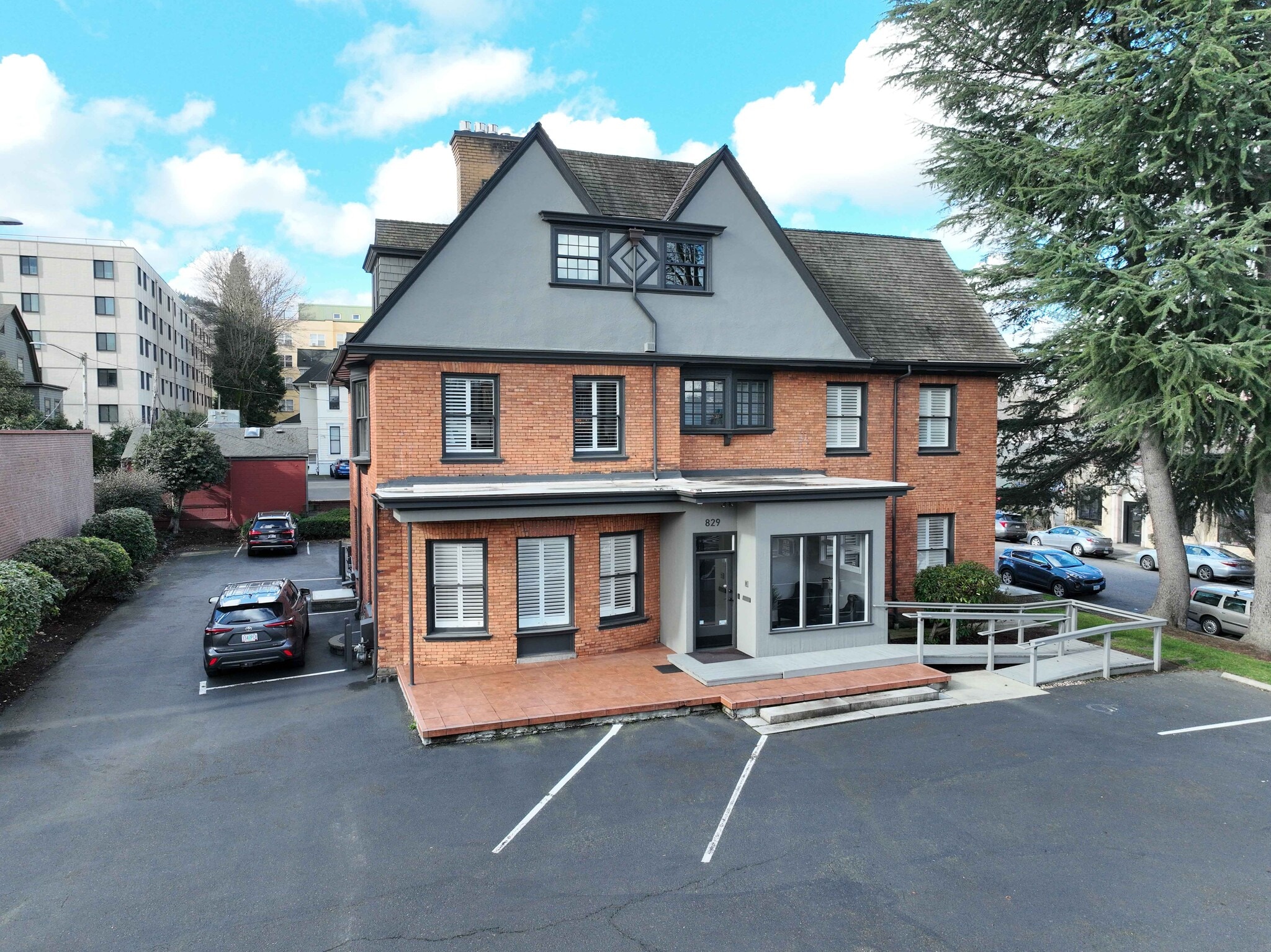 829 NW 19th Ave, Portland, OR for sale Building Photo- Image 1 of 16